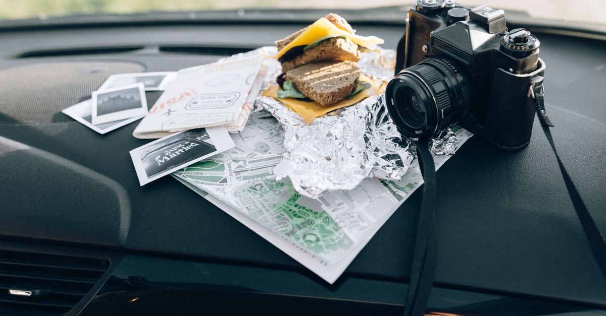 Przekąski na drogę bez sterty opakowań: pomysły na smaczne i zero waste podróżowanie