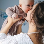 Pierwszy lot z niemowlęciem bez stresu: praktyczny plan krok po kroku
