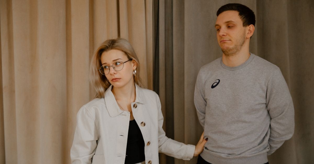 Gdy zaręczyny nie są jak z marzeń: jak poradzić sobie z rozczarowaniem po oświadczynach?